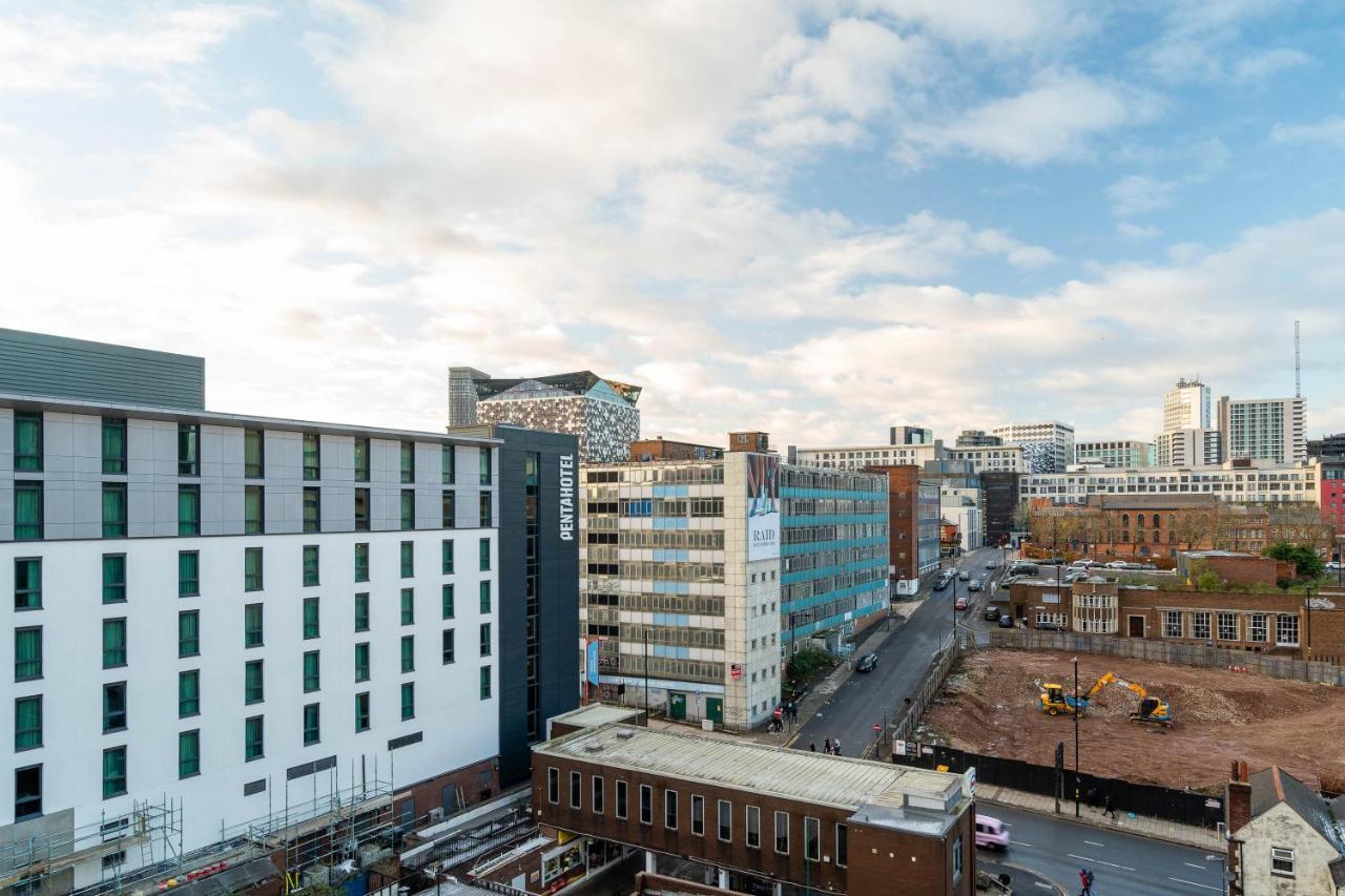 Maevela Apartments ☆ Pink Luxury Apartment With Balcony - Birmingham City Centre - 5 Min Walk From Bullring, Cube, Mailbox, New Street Station - Free Netflix & Wifi 외부 사진
