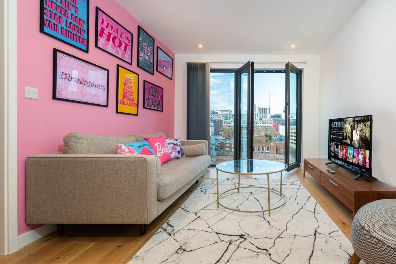 Maevela Apartments ☆ Pink Luxury Apartment With Balcony - Birmingham City Centre - 5 Min Walk From Bullring, Cube, Mailbox, New Street Station - Free Netflix & Wifi 외부 사진