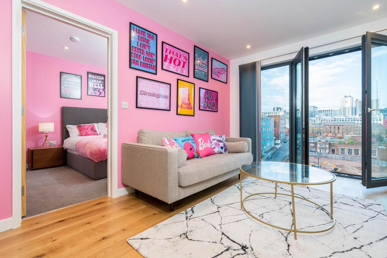 Maevela Apartments ☆ Pink Luxury Apartment With Balcony - Birmingham City Centre - 5 Min Walk From Bullring, Cube, Mailbox, New Street Station - Free Netflix & Wifi 외부 사진